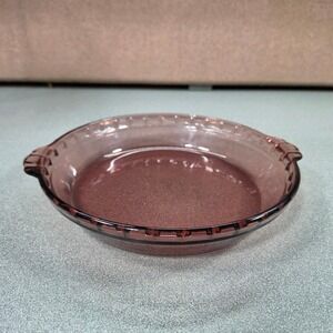 Pyrex Pie Plate 9.5 Inch Amethyst Purple Glass Fluted Rim Excellent Bakeware